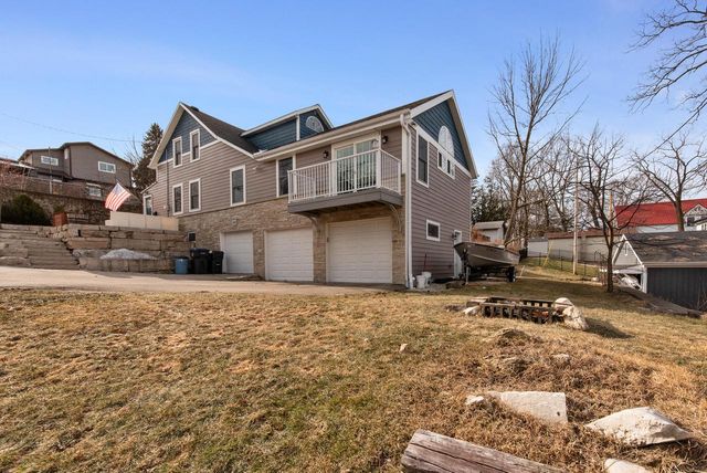 131 Maple AVENUE, Pewaukee, WI 53072