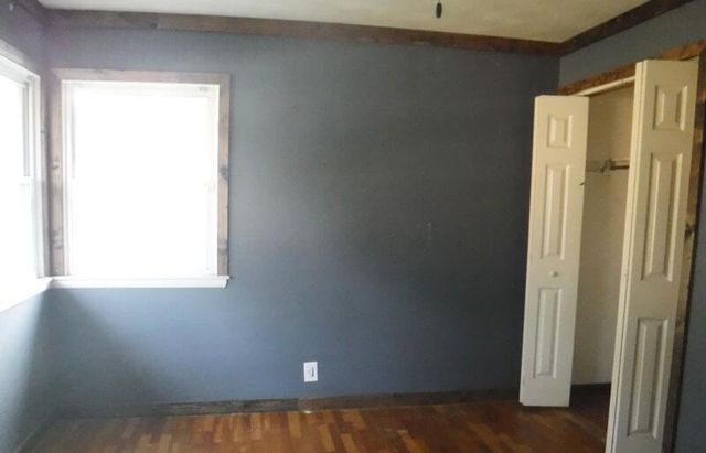 1525 E G Avenue, Kalamazoo, MI 49004