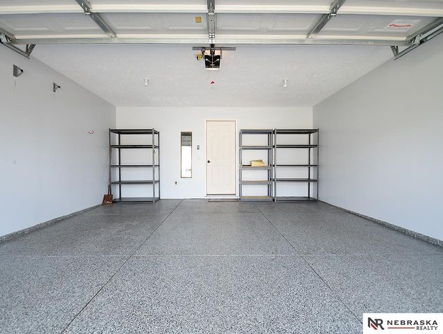 9009 Buckshot Road, Lincoln, NE 68507