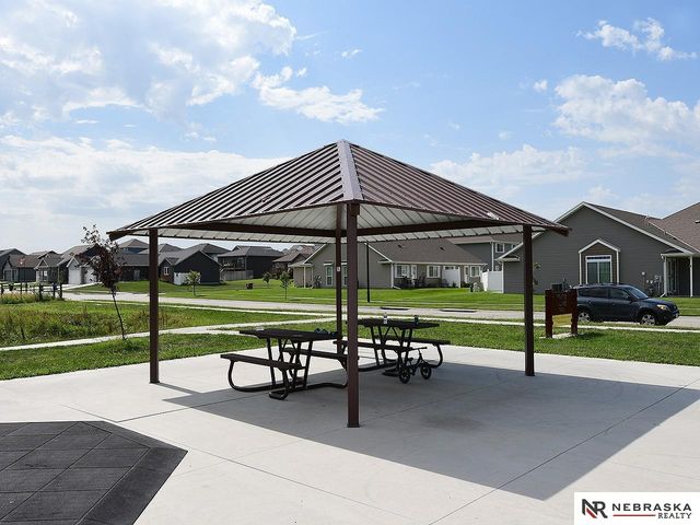 9009 Buckshot Road, Lincoln, NE 68507
