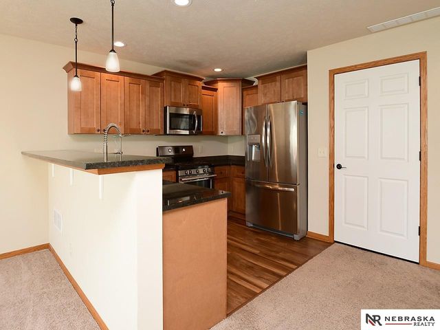 9009 Buckshot Road, Lincoln, NE 68507