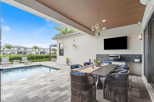 20108 Castle Stuart Ave, Boca Raton, FL 33434