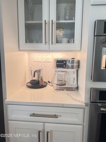 646 RUM RUNNER Way, St. Johns, FL 32259