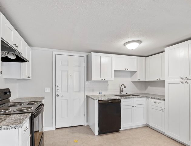 741 Vine Street, Clute, TX 77531