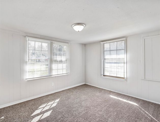 741 Vine Street, Clute, TX 77531