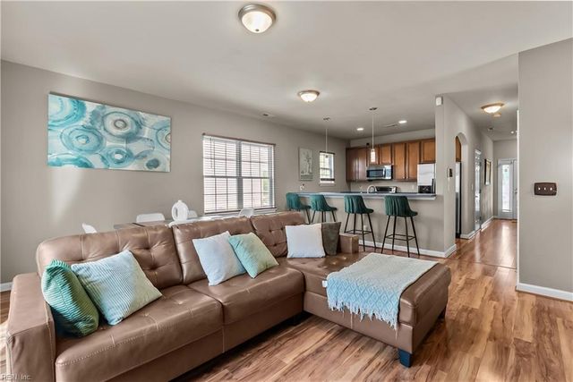 934 Middle ST, Chesapeake, VA 23324