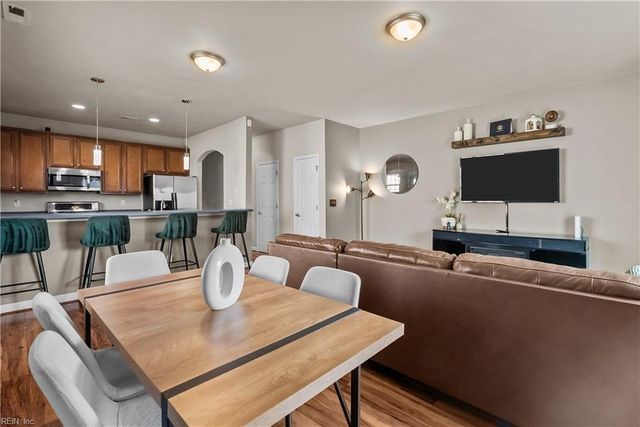 934 Middle ST, Chesapeake, VA 23324