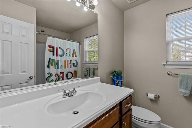 934 Middle ST, Chesapeake, VA 23324