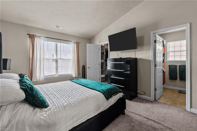 934 Middle ST, Chesapeake, VA 23324