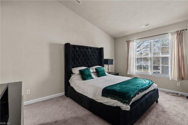 934 Middle ST, Chesapeake, VA 23324