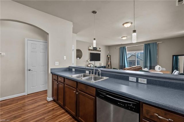 934 Middle ST, Chesapeake, VA 23324