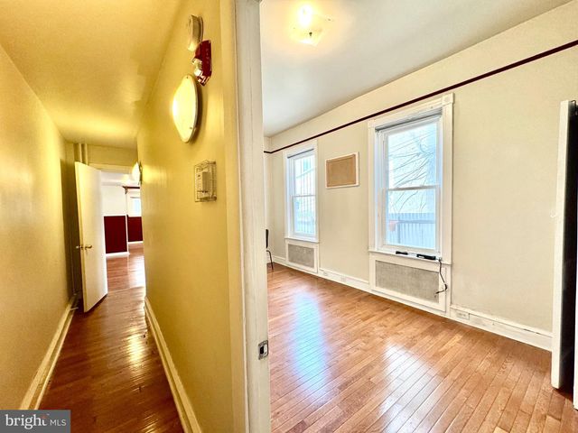 4122 CHESTER AVE, Philadelphia, PA 19104