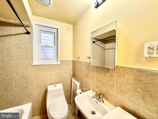 4122 CHESTER AVE, Philadelphia, PA 19104