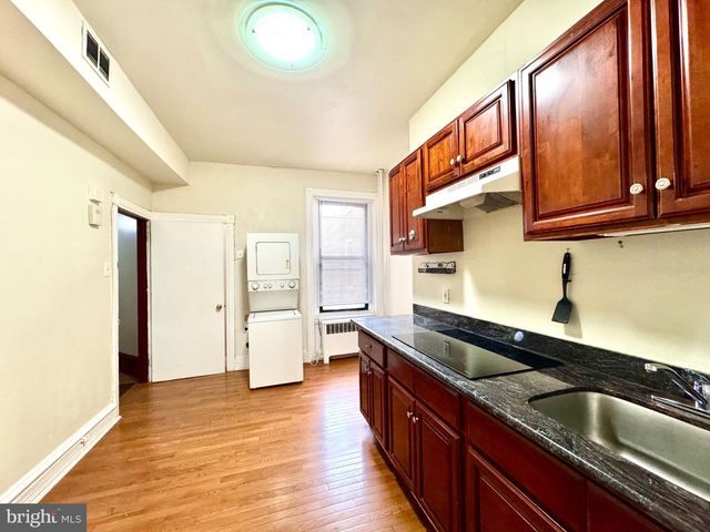 4122 CHESTER AVE, Philadelphia, PA 19104