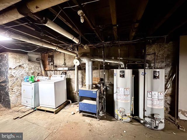 4122 CHESTER AVE, Philadelphia, PA 19104