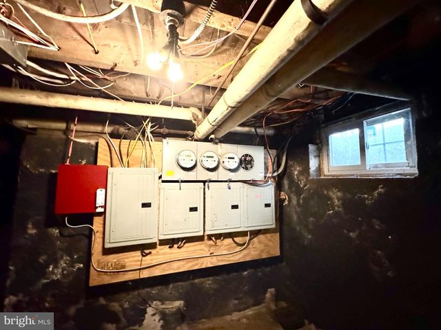 4122 CHESTER AVE, Philadelphia, PA 19104