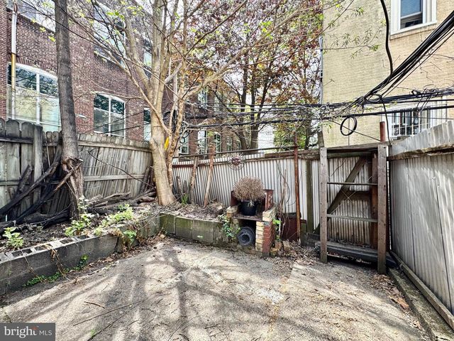 4122 CHESTER AVE, Philadelphia, PA 19104