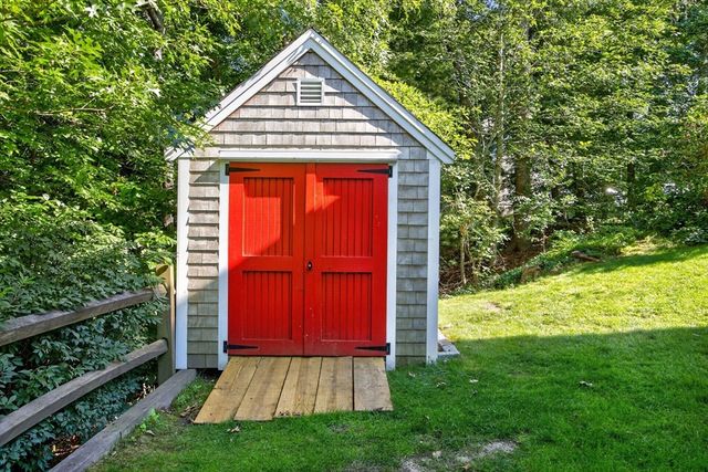 16 Widow Coombs Walk, Sandwich, MA 02563