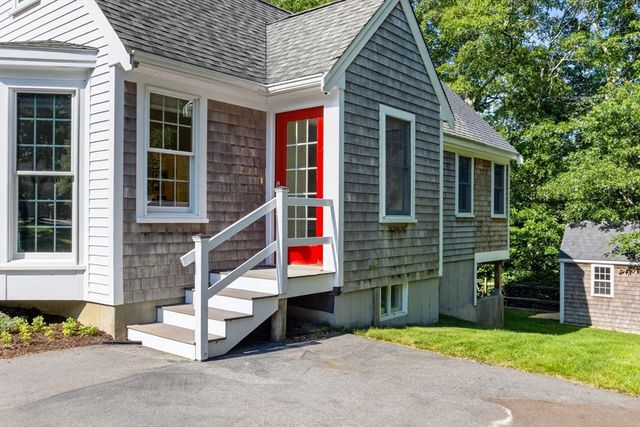 16 Widow Coombs Walk, Sandwich, MA 02563