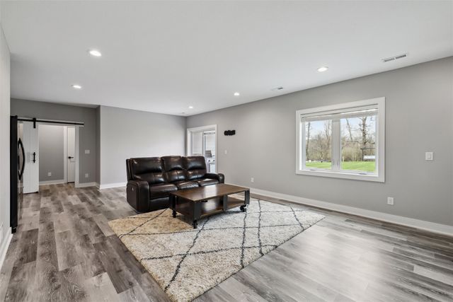 875 Roman Road, Waukee, IA 50263