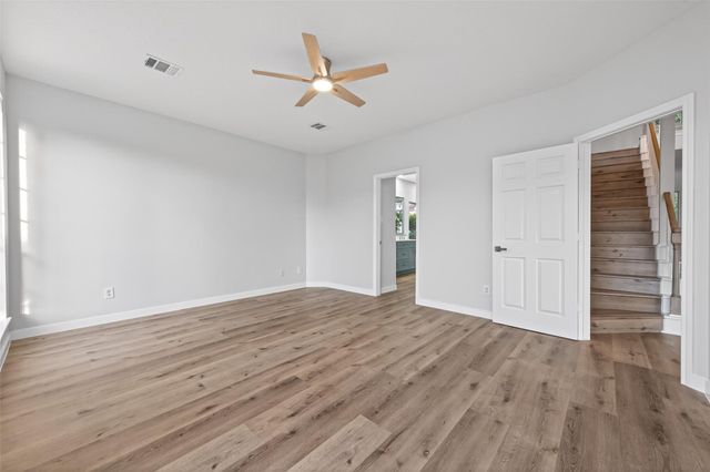 8010 Ashley Circle Drive N, Houston, TX 77071
