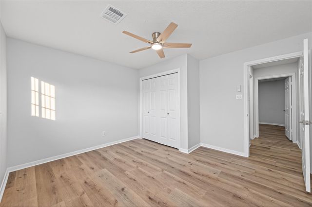 8010 Ashley Circle Drive N, Houston, TX 77071