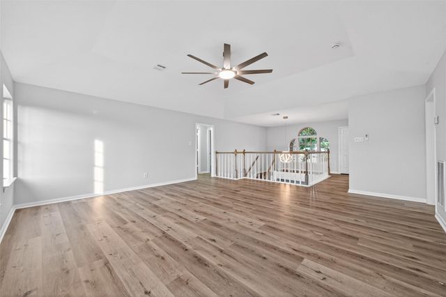 8010 Ashley Circle Drive N, Houston, TX 77071