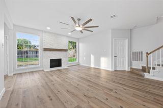 8010 Ashley Circle Drive N, Houston, TX 77071