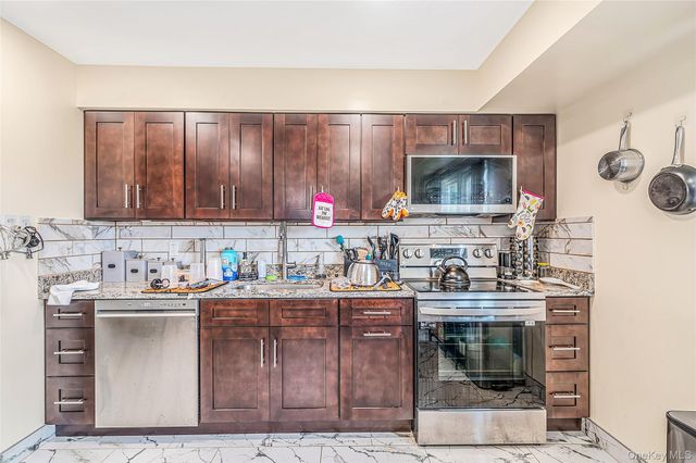 127 Iceland Drive, South Huntington, NY 11746