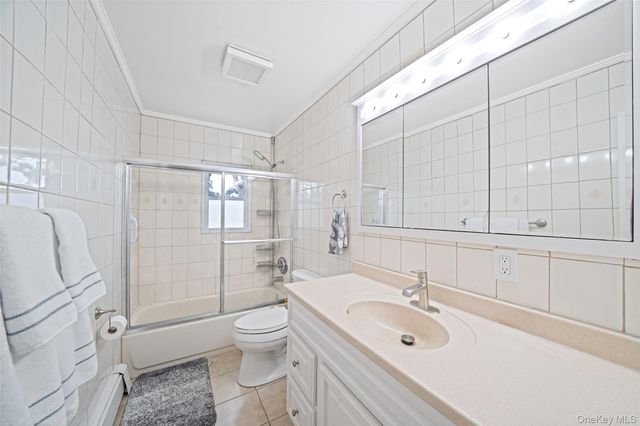 127 Iceland Drive, South Huntington, NY 11746