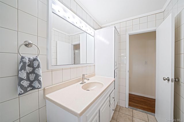 127 Iceland Drive, South Huntington, NY 11746