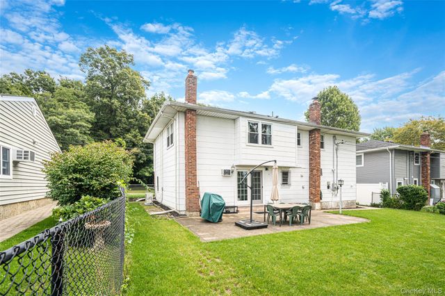 127 Iceland Drive, South Huntington, NY 11746