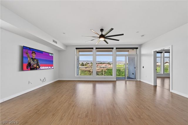 8925 West Flamingo Road 307, Las Vegas, NV 89147