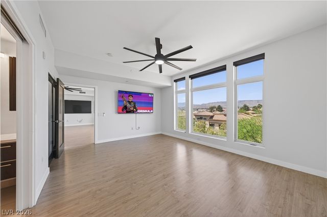 8925 West Flamingo Road 307, Las Vegas, NV 89147