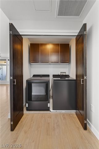 8925 West Flamingo Road 307, Las Vegas, NV 89147