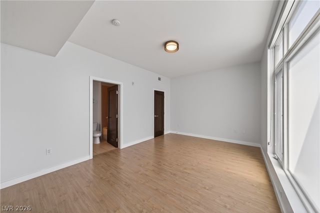 8925 West Flamingo Road 307, Las Vegas, NV 89147