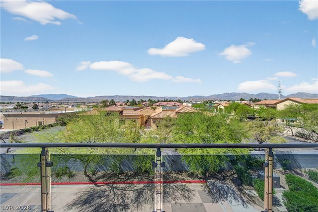 8925 West Flamingo Road 307, Las Vegas, NV 89147