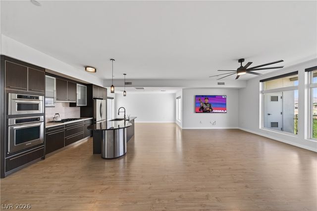 8925 West Flamingo Road 307, Las Vegas, NV 89147