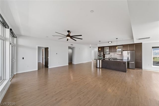 8925 West Flamingo Road 307, Las Vegas, NV 89147