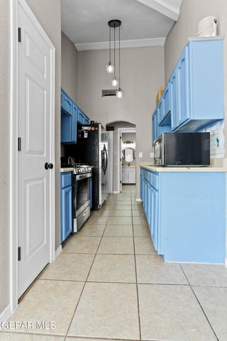 7365 MESQUITE FLOR Drive, El Paso, TX 79934