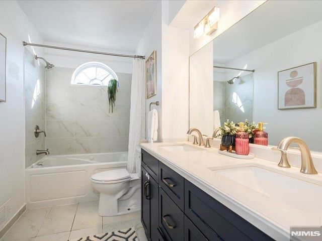 15 Windemere Road, Verona, NJ 07044