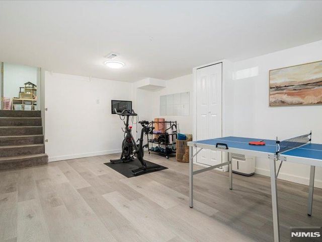 15 Windemere Road, Verona, NJ 07044