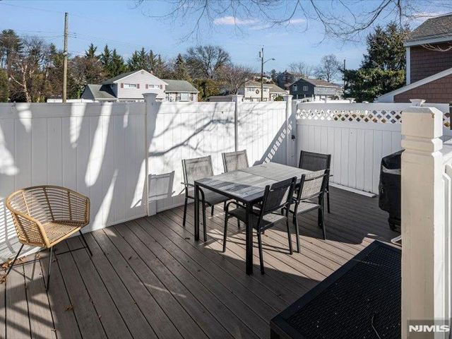 15 Windemere Road, Verona, NJ 07044