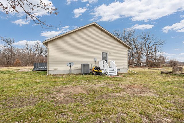 2225 N Farm Road 81, Springfield, MO 65802