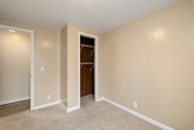 2225 N Farm Road 81, Springfield, MO 65802