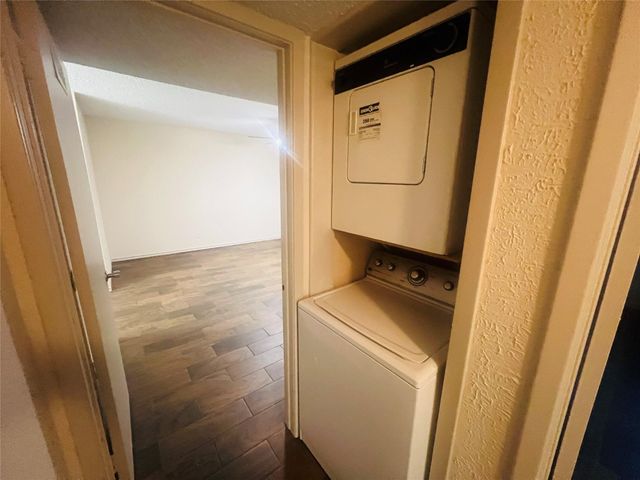 10047 Westpark Drive 46, Houston, TX 77042