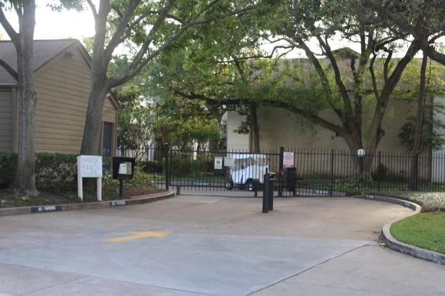 10047 Westpark Drive 46, Houston, TX 77042