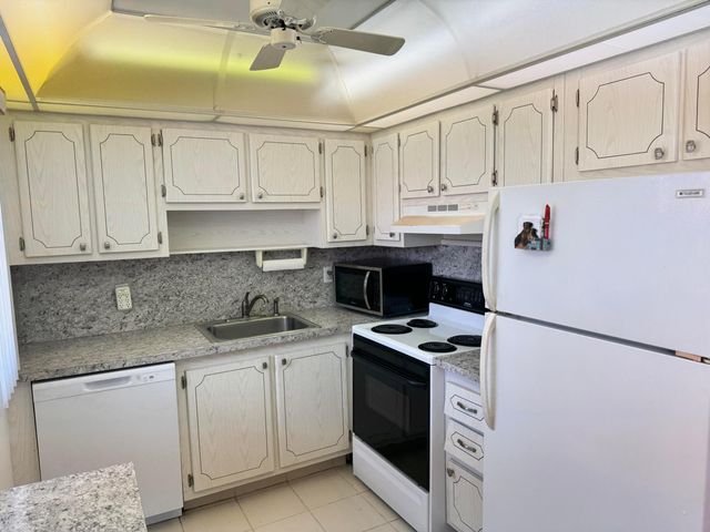 277 Seville L, Delray Beach, FL 33446