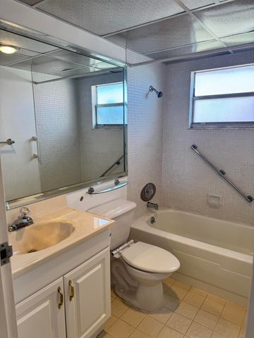 277 Seville L, Delray Beach, FL 33446