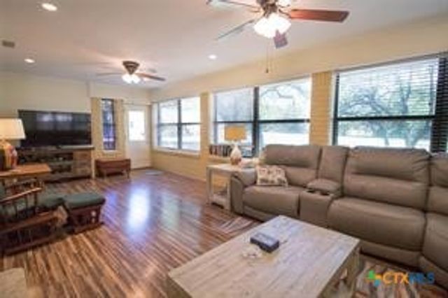 221 County Road 4748, Kempner, TX 76539